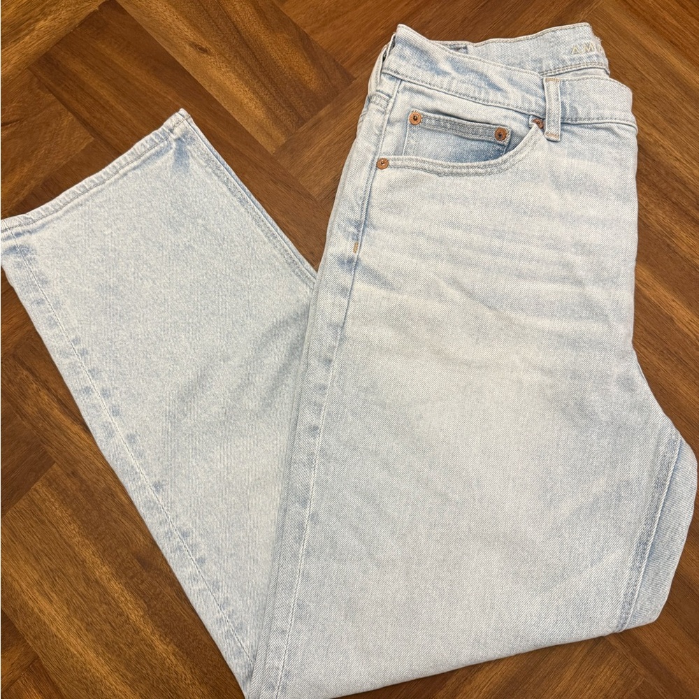 Women's Light Blue Jeans (American Eagle)